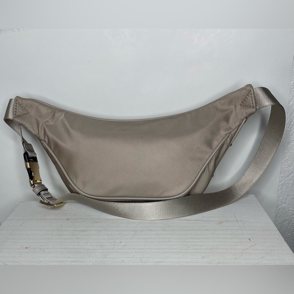 Michael Kors Kenly Studded Waist Pack Crossbody Taupe Travel Casual - Picture 5 of 12